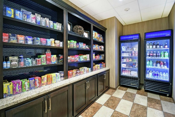 Hampton Inn By Hilton & Suites Milwaukee/Franklin image 6